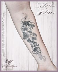 Hundepfote tattoo, Hundeliebe, Hundeabdruck mit Blumen Tattoo